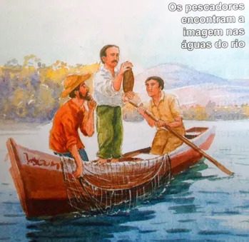 Pescadores en una barca sobre el río Paraíba descubriendo la imagen de terracota entre sus redes