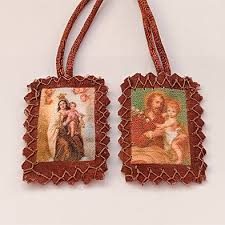 Escapularios de tela marrón con imagen de la Virgen del Carmen