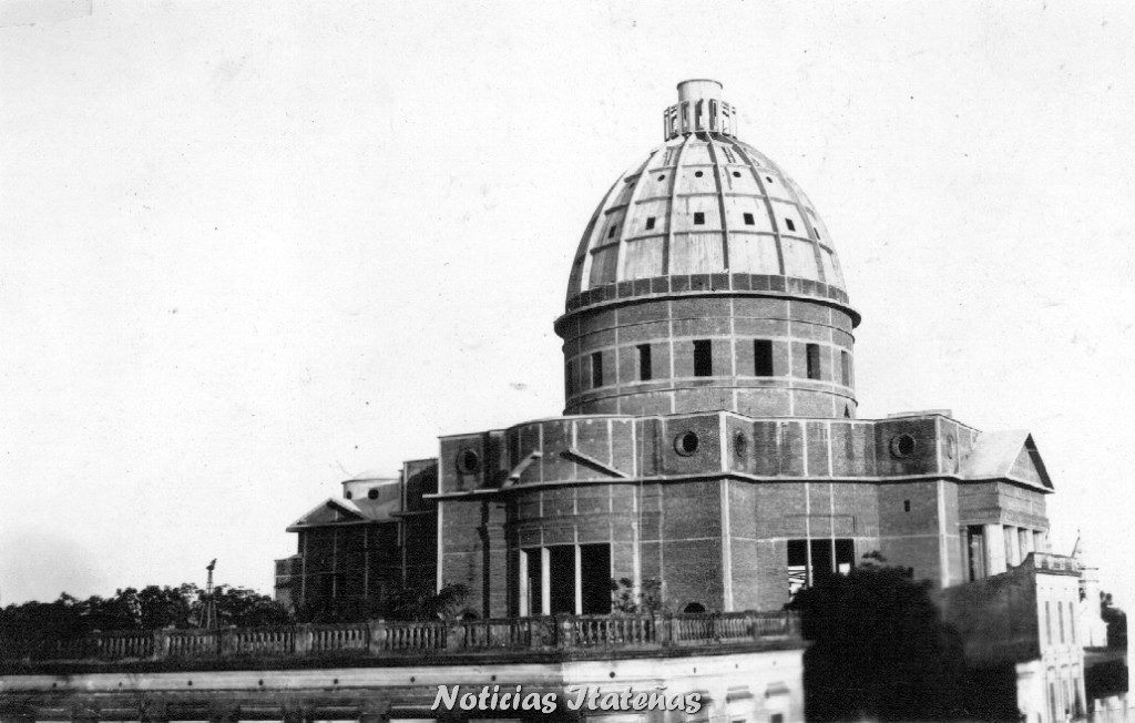 Progresión histórica de la capilla colonial de 1615 a la Basílica Menor de 1943