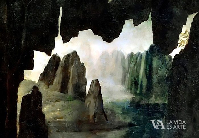La gruta volcánica con la técnica sfumato de Leonardo creando atmósfera mística